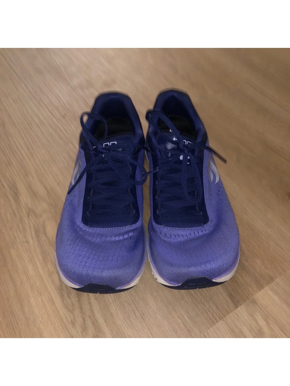 TOPO MAGNIFLY 5 PURPLE LILAC WHITE RUNNING SNEAKERS WOMENS SIZE 9